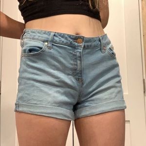 Celebrity Pink denim shorts. Size 13/31